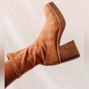 lulus boots (size 8)